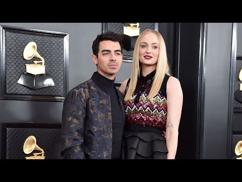 Sophie Turner a dévoilé des photos de sa grossesse et son mariage avec Joe Jonas sur Instagram. Un a