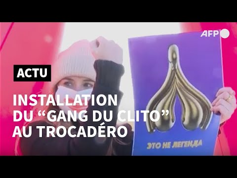 Droits des femmes: un clitoris géant installé face à la tour Eiffel | AFP