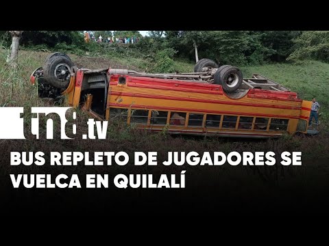 Bus repleto de jugadores termina en un abismo en Quilalí-Nueva Segovia - Nicaragua