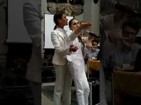 Alfina Fresta performing Una furtiva lagrima
