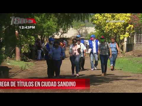Continúan entregando títulos de propiedad a familias de Ciudad Sandino - Nicaragua