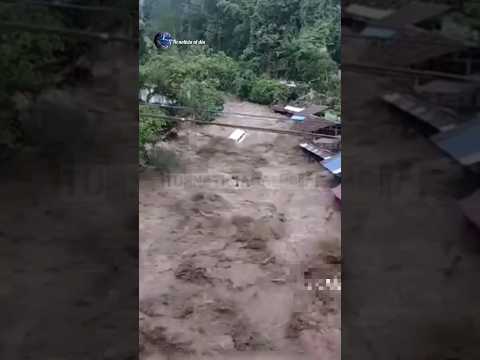 ?inundación desbordamiento de río en Indonesia?