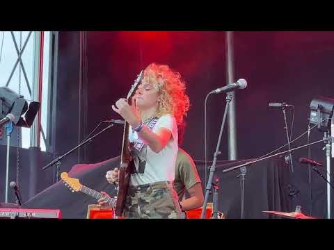 Grace Bowers & The Hodge Podge - Lucy