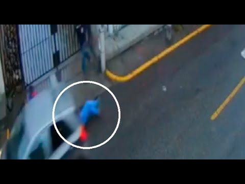 'Raquetera' arrastró a mujer para robarle bolso en calle de Arequipa
