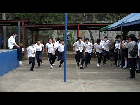Estudiantes participan en maratón deportivo en saludo a las madres nicaragüenses