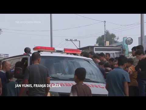 Heridos llegan al hospital de Jan Yunis tras  ataque aéreo israelí de esta madrugada.