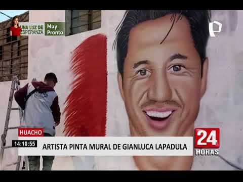 Huacho: artista pinta mural de Gianluca Lapadula