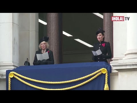 La familia real inglesa celebró el Remembrance Day desde los balcones | ¡HOLA! TV