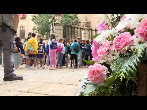 Un total de 600 niños de 19 colegios de Toledo participan en la tradicional ofrenda floral de C
