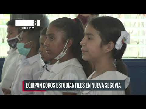 Coros estudiantiles reciben equipos interactivos en Nueva Segovia - Nicaragua