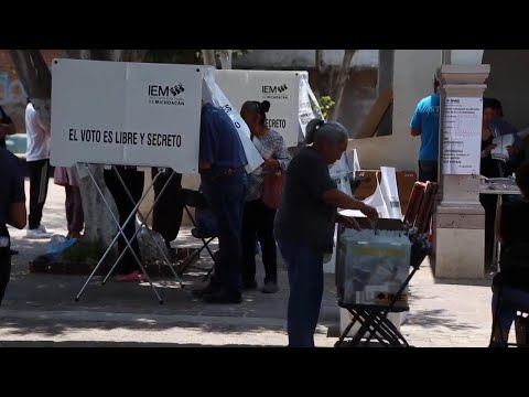 Mexicans go to the polls in an election where 100 million people are registered to vote