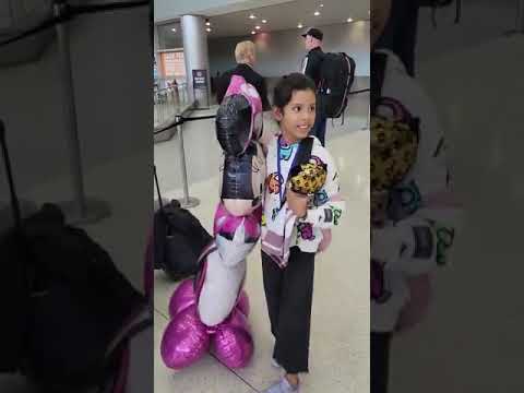 Pareja e hija de Miguel Mendoza llegan a Miami, emotivo reencuentro