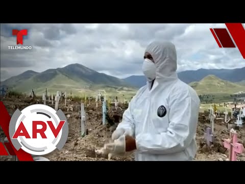 México entierra víctimas de COVID-19 en fosas comunes | Al Rojo Vivo | Telemundo