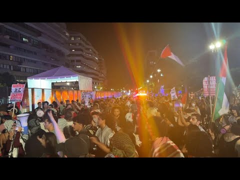 Manifestation pro-palestinienne devant l'hôtel où séjourne Netanyahu | AFP Images