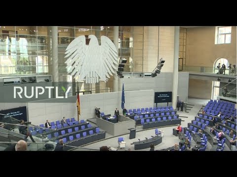 LIVE: Merkel answers questions at German Bundestag (Original)