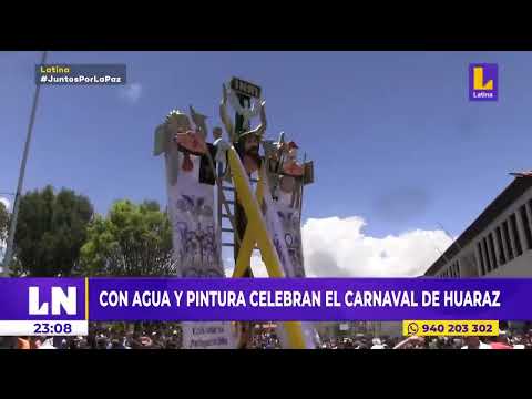 Con agua y pintura celebran carnaval en Huaraz
