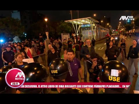 Manifestación en el Centro de Lima deja un policía y dos civiles heridos