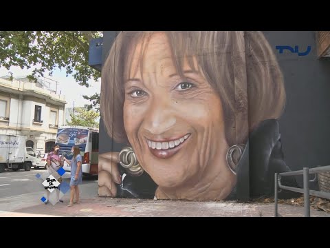 Homenaje a Cristina Morán por el artista Gallino