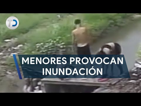 Menores de edad provocan fuerte inundación; 17 viviendas dañadas