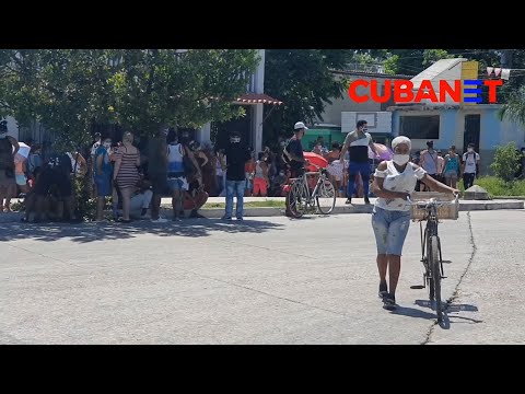 Siguen las colas en La Habana, CUBA, a pesar del aumento de casos de COVID-19