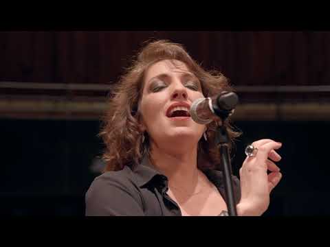 El Surco - Ligia Piro, Popi Spatocco (en piano) y Fernando Botti (en contrabajo)