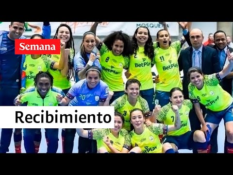 Petro recibe a selección Colombia femenina de fútbol de salón campeona del mundo