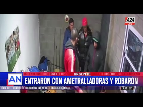 VIOLENCIA EN EL FÚTBOL: BARRAS DE HURACÁN TOMARON UN CLUB SOCIAL