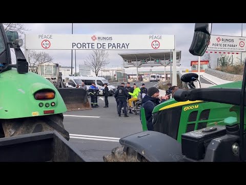 Police in France stop farmers from blocking international food market