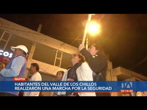 Vecinos del Valle de los Chillos realizaron una marcha con antorchas en búsqueda de seguridad