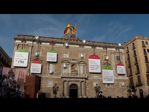 La decoración navideña del Palau de la Generalitat genera una gran polémica en redes sociales