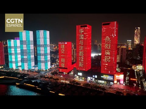 Ciudades chinas y hondureñas se iluminan con luces por el primer aniversario de lazos diplomáticas