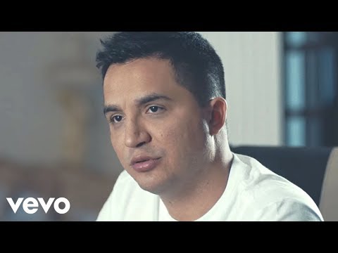 La Arrolladora Banda El Limón De René Camacho - Me Va A Pesar