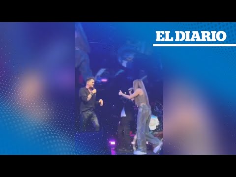 Shakira aparece de forma inesperada en el concierto de Carlos Vives en Miami | El Diario