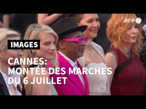 Festival de Cannes: montée des marches du jury et de l'équipe du film Annette | AFP Images