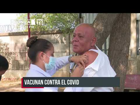 Familias del barrio Concepción de María, en Managua, reciben vacunas - Nicaragua