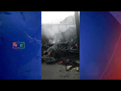 Incendio afecta varias viviendas en la calle Miguel Andre?s Abreu de Constanza