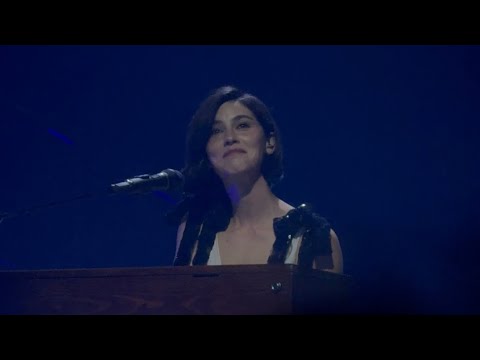 Gracie Abrams singing gave you i gave you i madrid n1 tsou tour