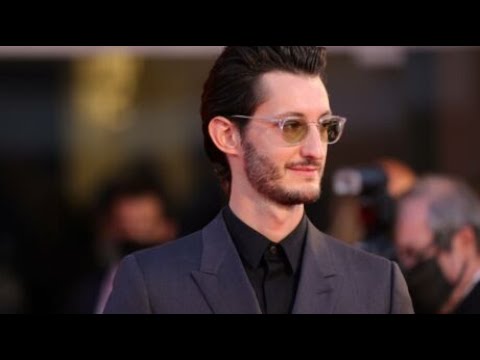 PHOTO Pierre Niney rassuré : la chienne du film Five, Bluma, a été retrouvée