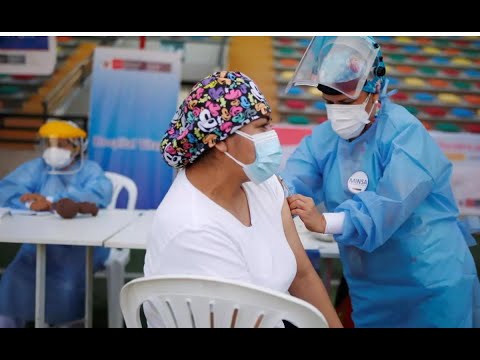 Distribuyen las vacunas en hospitales y distritos de salud