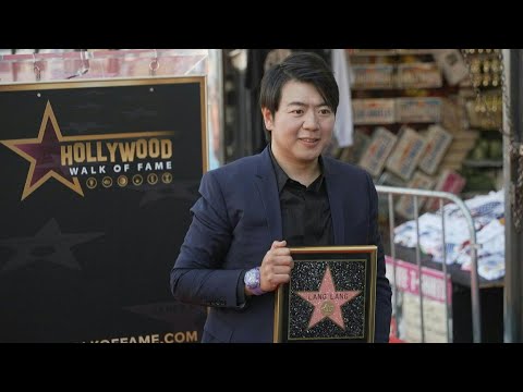 Le pianiste virtuose chinois Lang Lang honoré à Hollywood | AFP