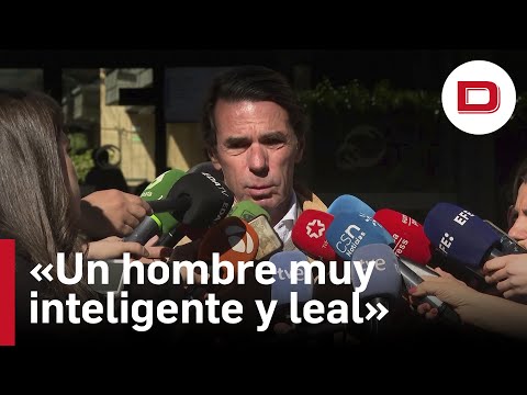 Aznar alaba la «brillantez» de Piqué durante sus cargos en el Gobierno