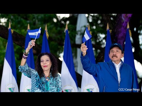 Comandante Daniel y Compañera Rosario reciben Antorcha de la Libertad Centroamericana