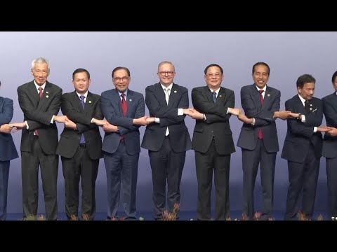 Australia's Albanese and ASEAN leaders pose for family photo at Melbourne summit