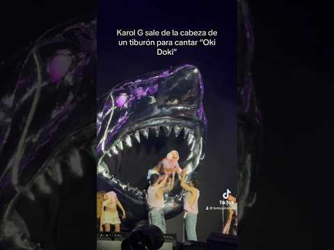 Karol G sale de un tiburón para cantar “Oki Doki”