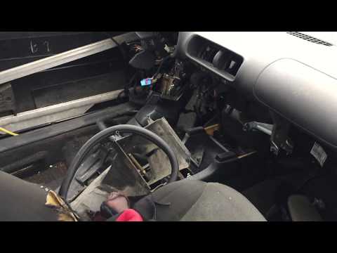 Audi A3 2000 m dalys