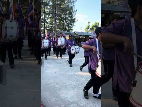 ใครเห็นสายพิณบ้าง