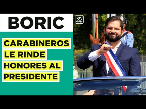 Carabineros le rindió honores al presidente Gabriel Boric en Cerro Castillo