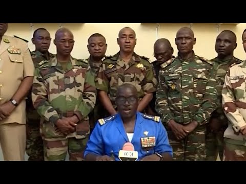 La junta de Níger cierra el espacio aéreo tras denunciar indicios de una intervención inminente