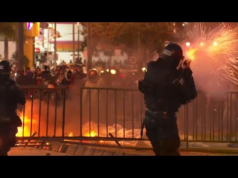 Las violentas protestas contra la brutalidad policial dejan al menos once muertos y 400 heridos