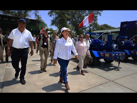 Piura: Dina Boluarte entregó maquinarias para enfrentar el fenómeno El Niño